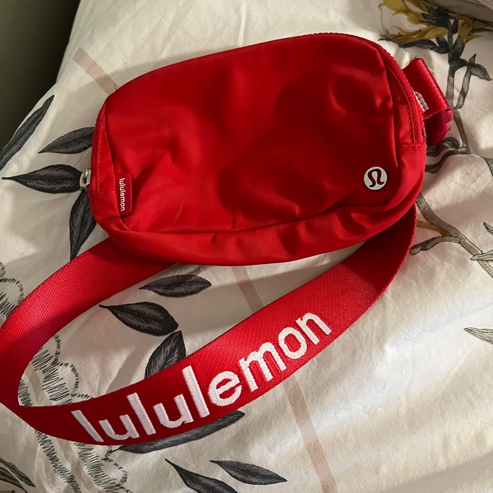 Lululemon Educator Belt Bag